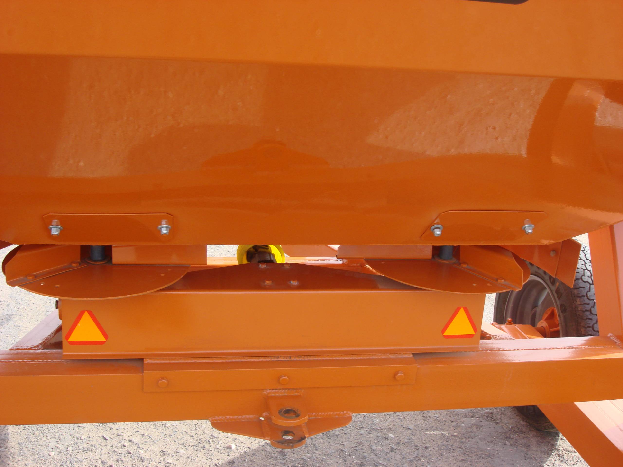 Fertilizadora 3000kg. - Imagen 2